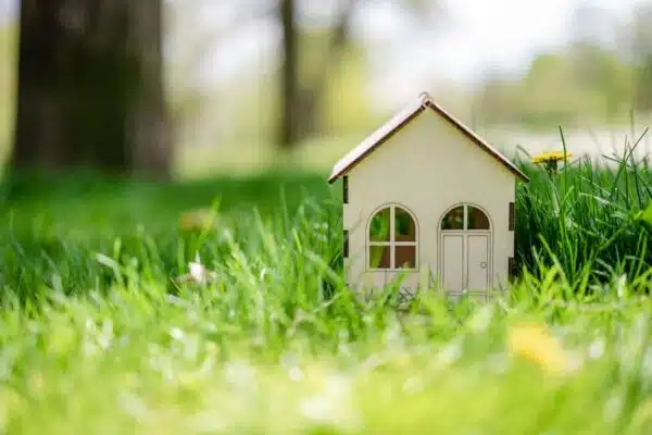 Les meilleurs matériaux écologiques pour construire une maison respectueuse de l’environnement