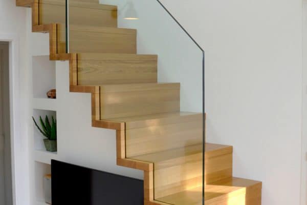 Mesurer et calculer la hauteur des marches d’un escalier : le guide